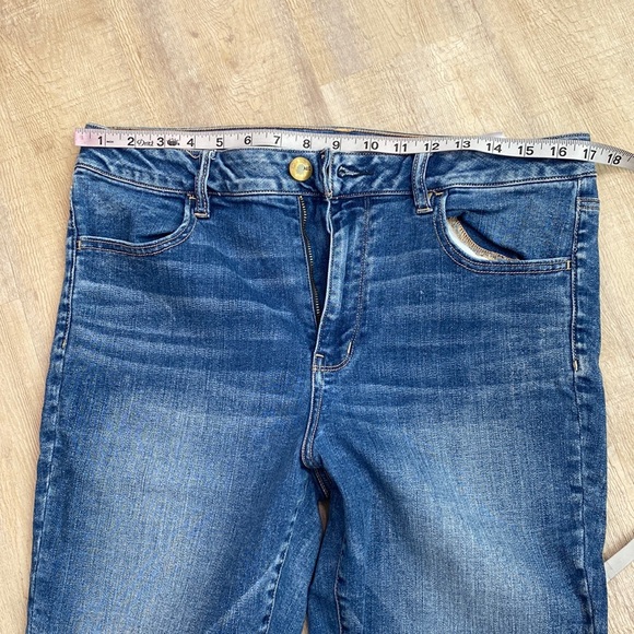 AMERICAN EAGLE OUTFITTERS || Hi-Rise Super Stretch Jegging - Picture 2 of 8